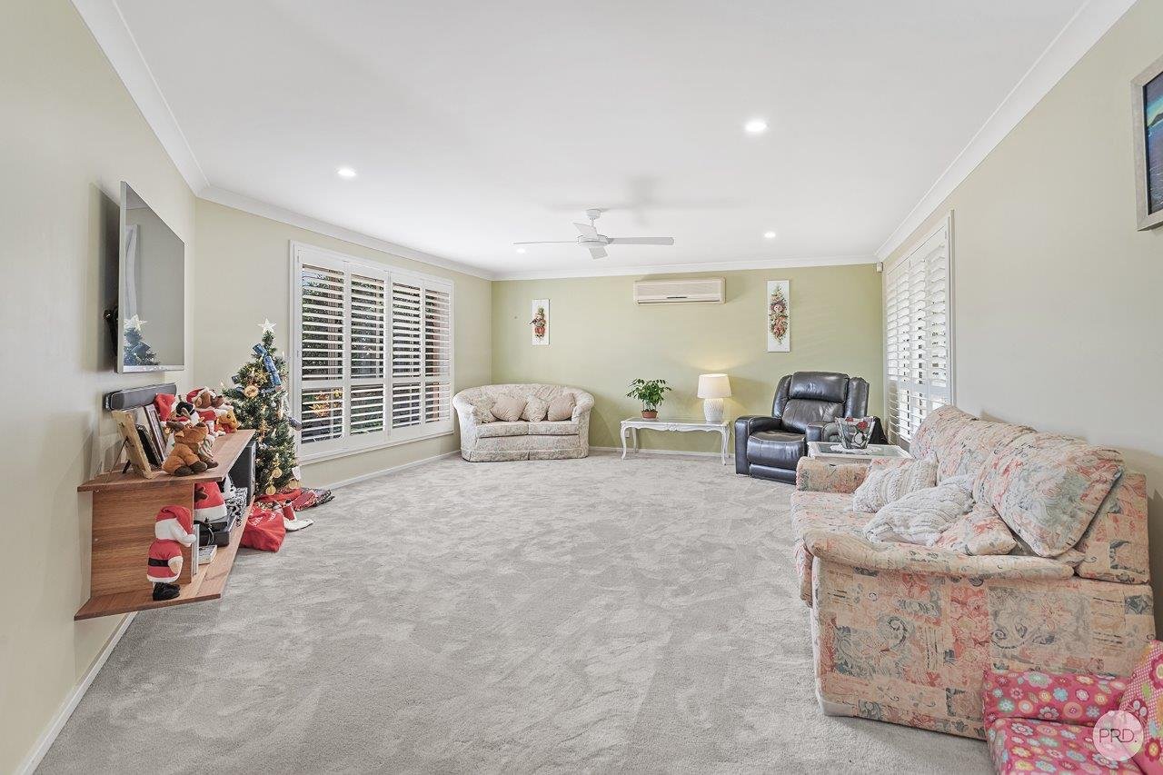 27 Mariner Crescent SALAMANDER BAY 3