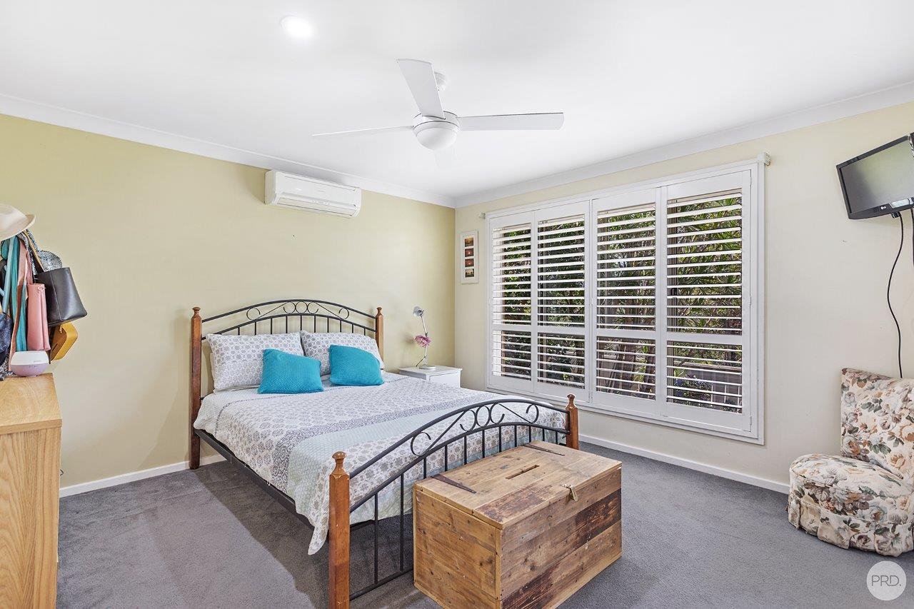 27 Mariner Crescent SALAMANDER BAY 17