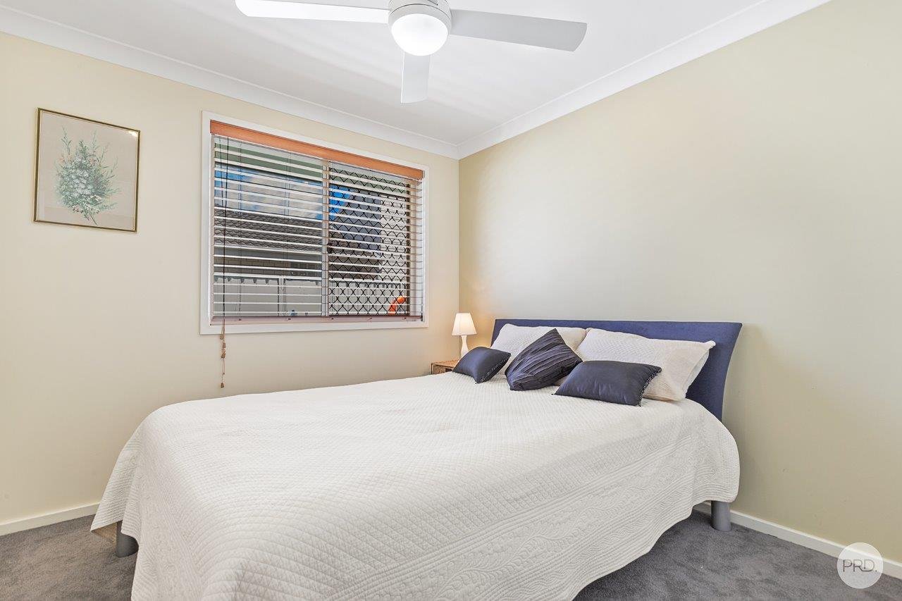 27 Mariner Crescent SALAMANDER BAY 20