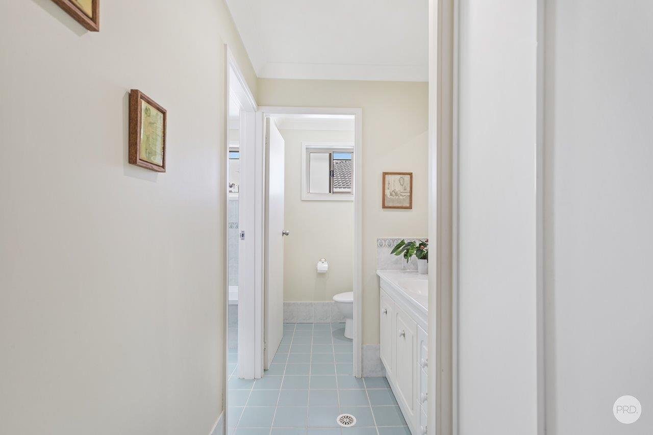 27 Mariner Crescent SALAMANDER BAY 22