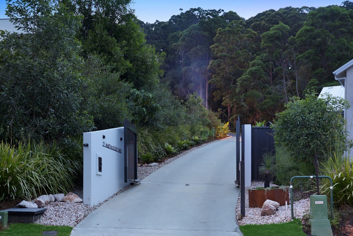 27 Martha Ruddy Way Tallebudgera 7