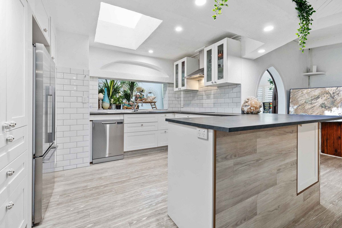 27 Matilda Street Burleigh Heads 8