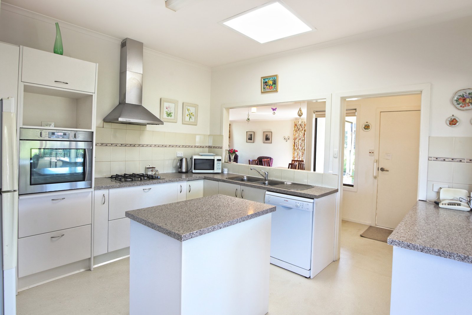 Real Estate and Property in 27 Maxwell Street, Kyneton, VIC