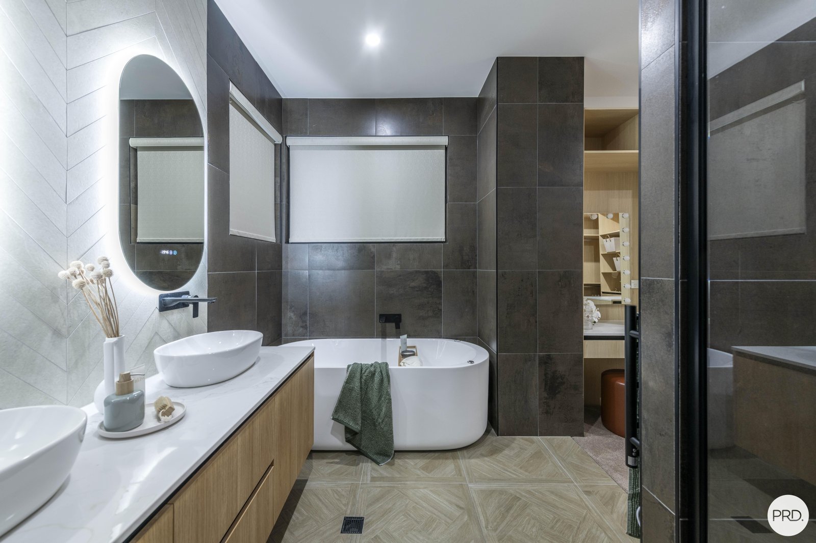 27 Maymuru Way WHITLAM 16