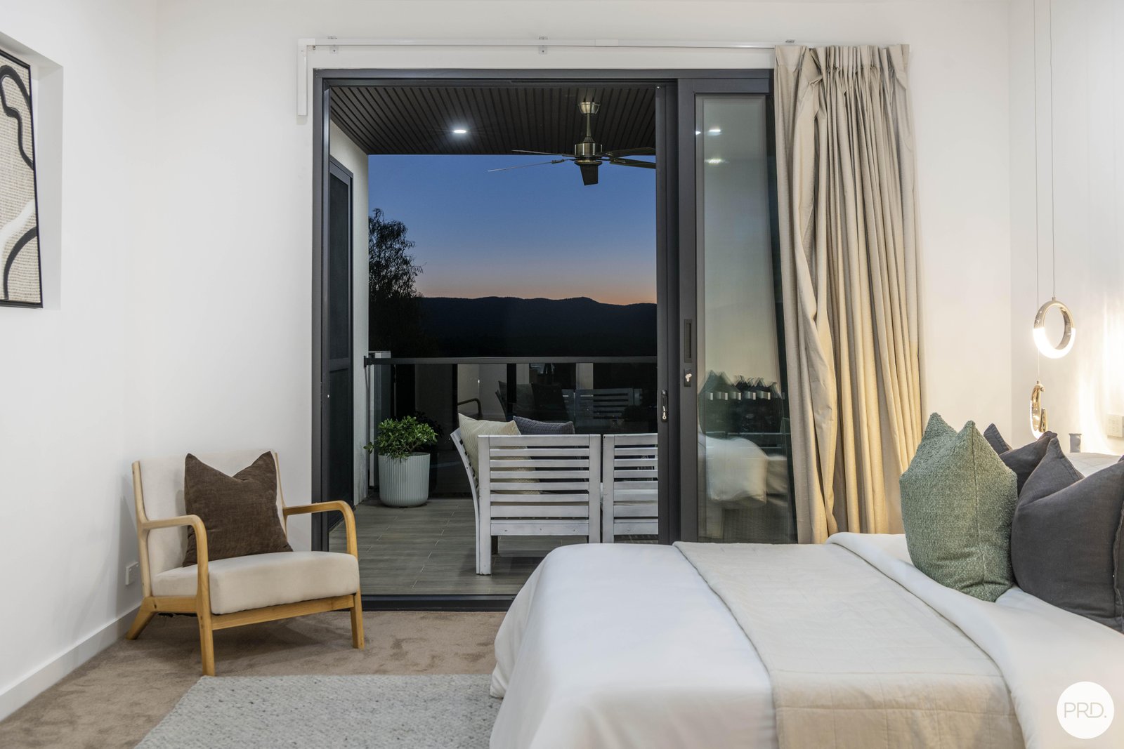 27 Maymuru Way WHITLAM 19