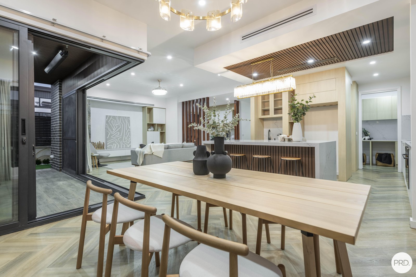 27 Maymuru Way WHITLAM 31