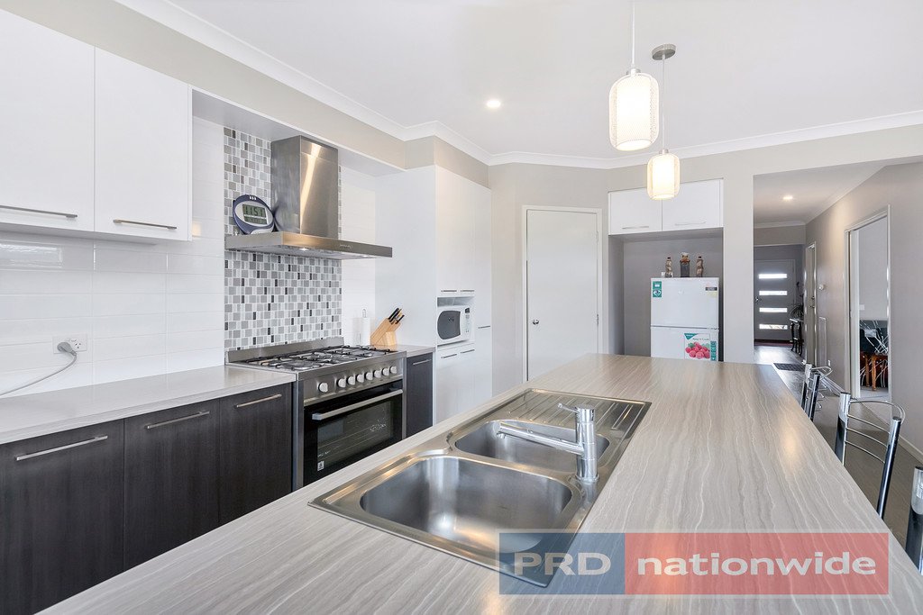 27 McCallum Street Lucas 2