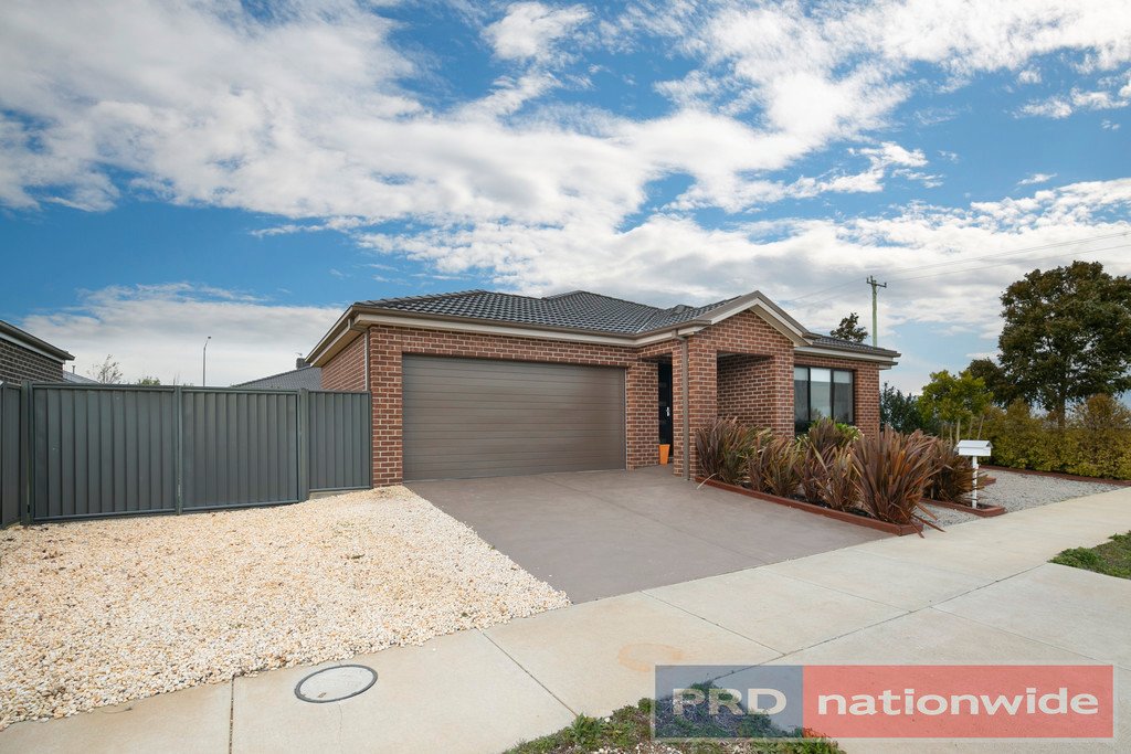 27 McCallum Street Lucas 2