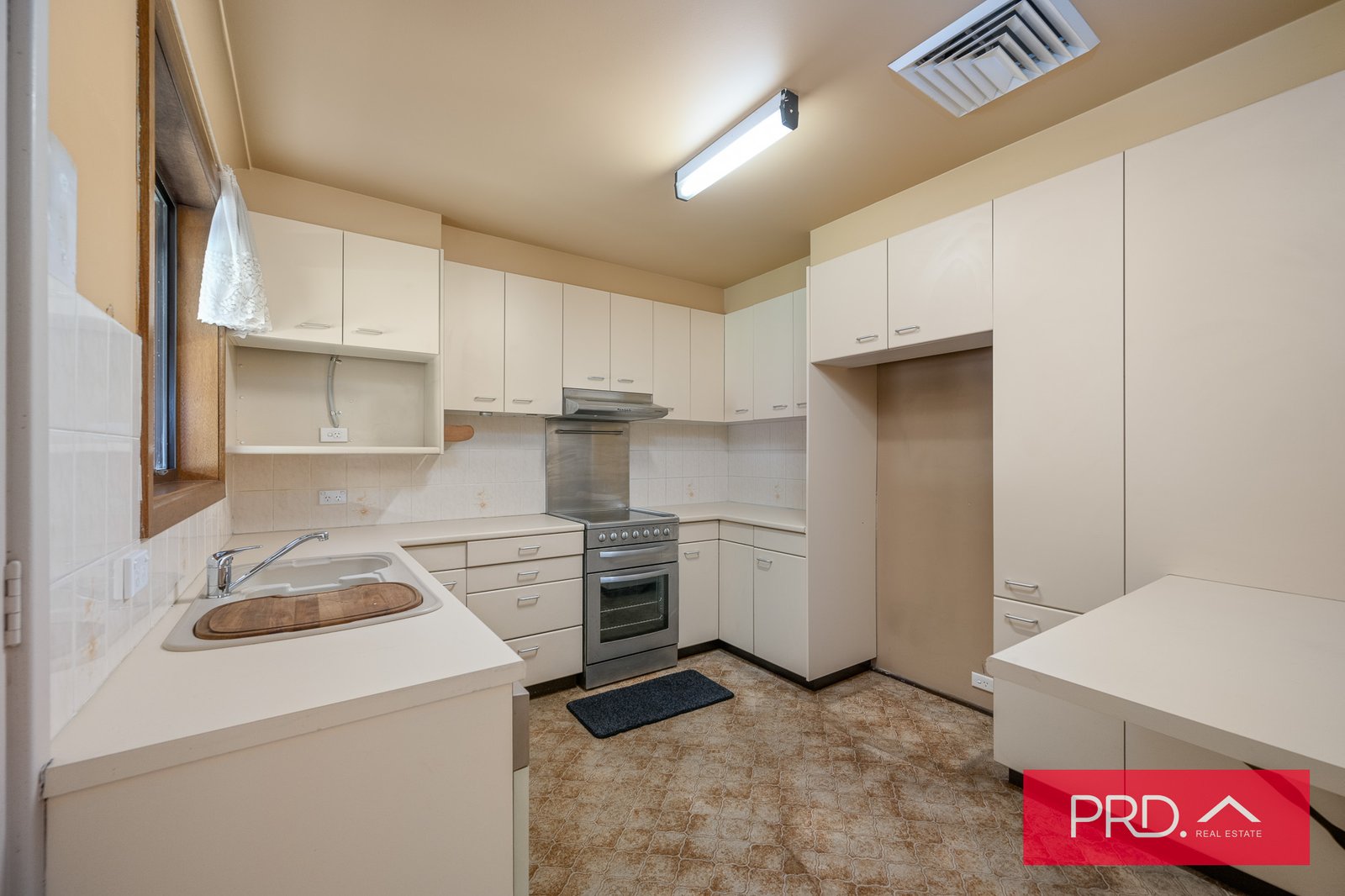 27 Metcalfe Avenue MOOREBANK 7