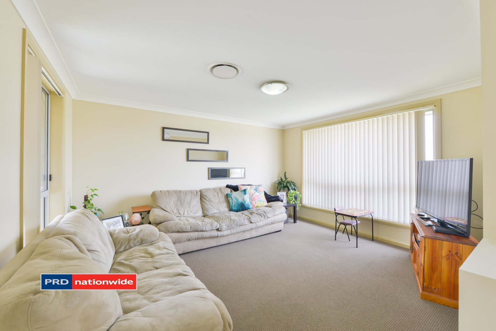 27 Milburn Road TAMWORTH 2