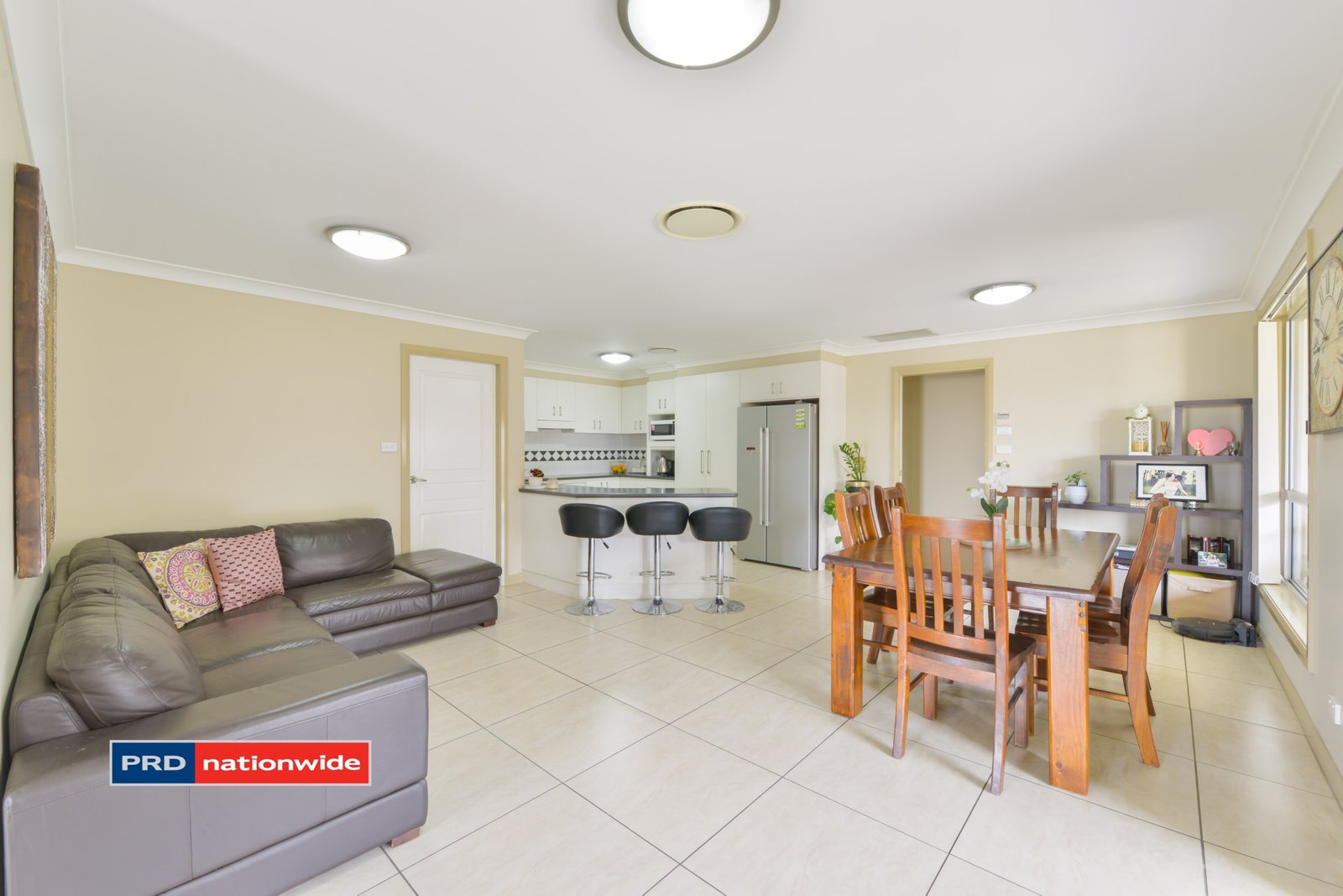 27 Milburn Road TAMWORTH 3