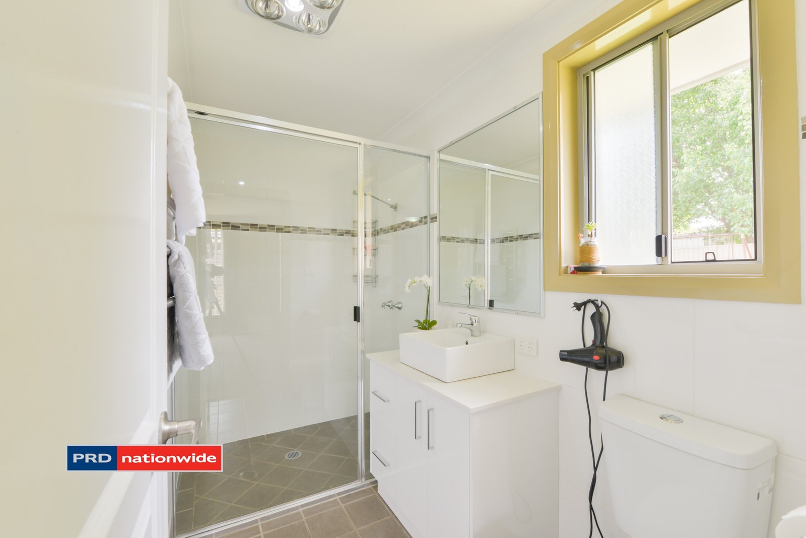 27 Milburn Road TAMWORTH 6