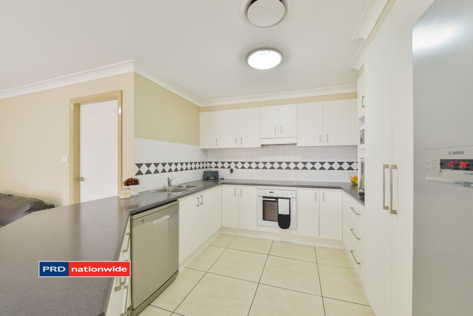 27 Milburn Road TAMWORTH 12