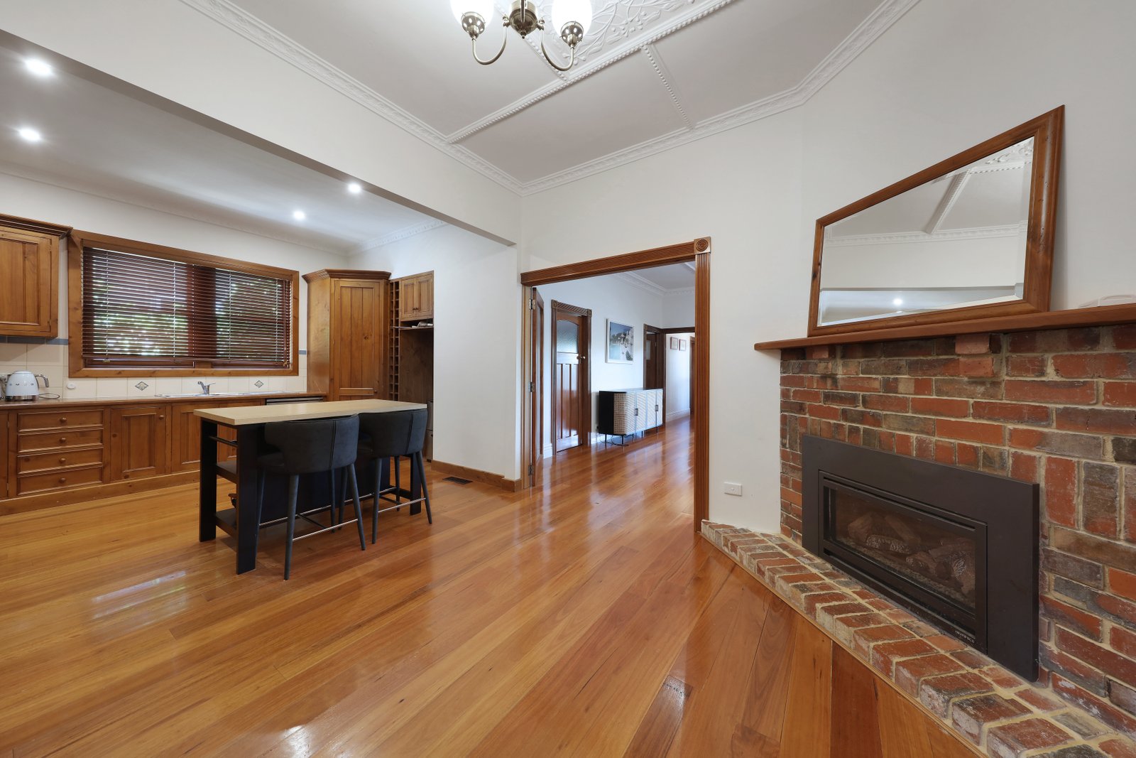 Gallery: 27 Mitchell Street