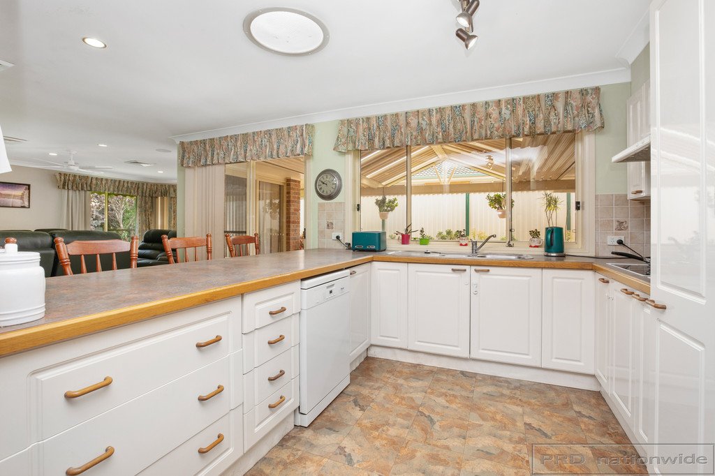 27 Monaghan Circuit ASHTONFIELD 5