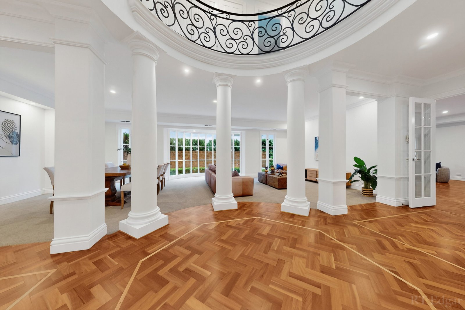 Real Estate and Property in 27 Mont Albert Road, Canterbury, VIC