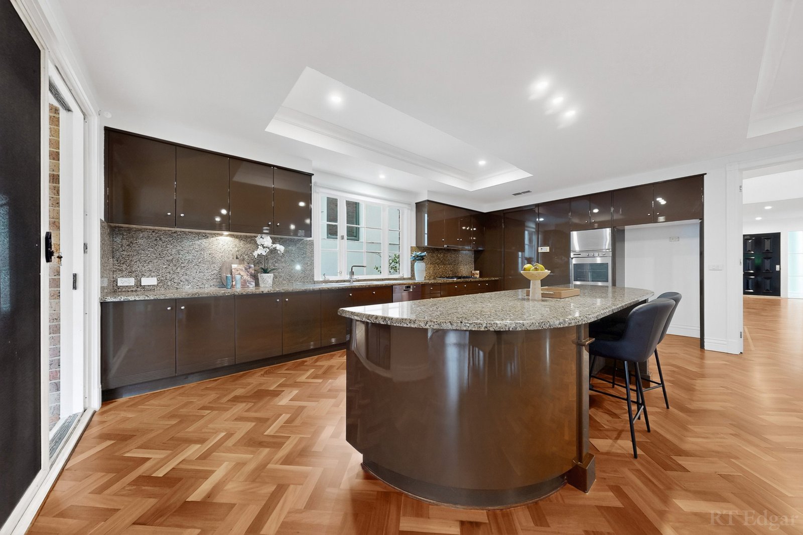 Real Estate and Property in 27 Mont Albert Road, Canterbury, VIC