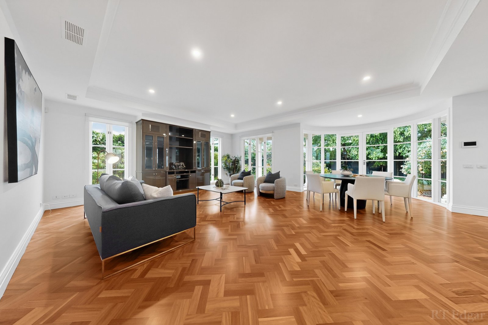 Real Estate and Property in 27 Mont Albert Road, Canterbury, VIC