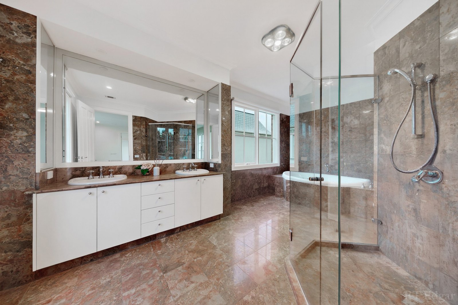 Real Estate and Property in 27 Mont Albert Road, Canterbury, VIC