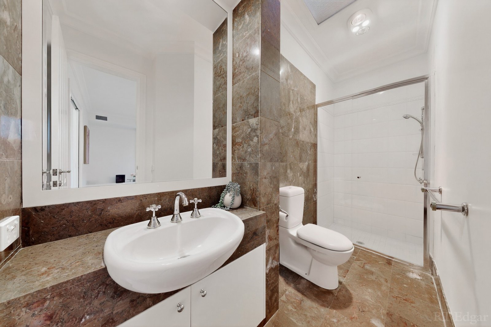 Real Estate and Property in 27 Mont Albert Road, Canterbury, VIC