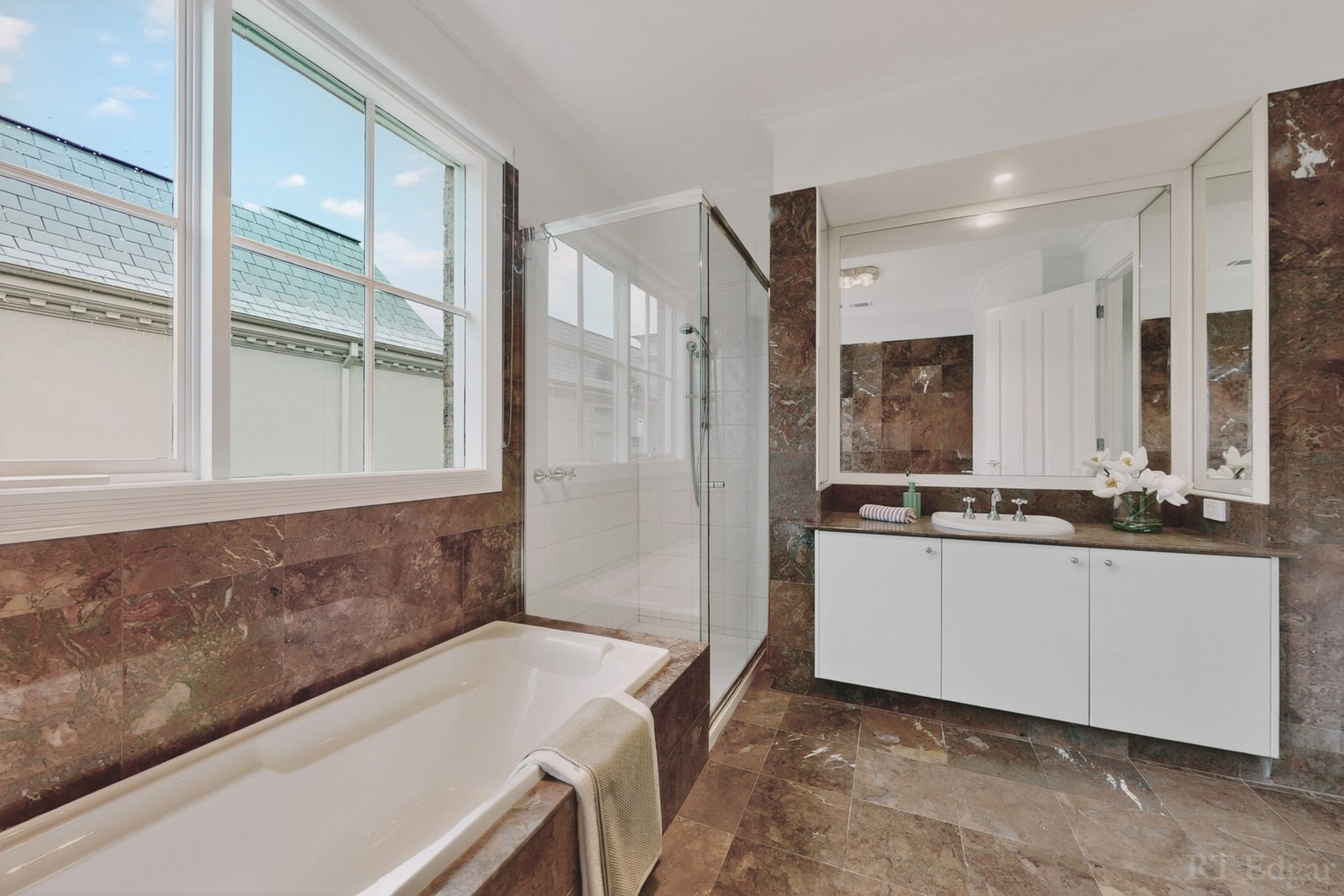 Real Estate and Property in 27 Mont Albert Road, Canterbury, VIC