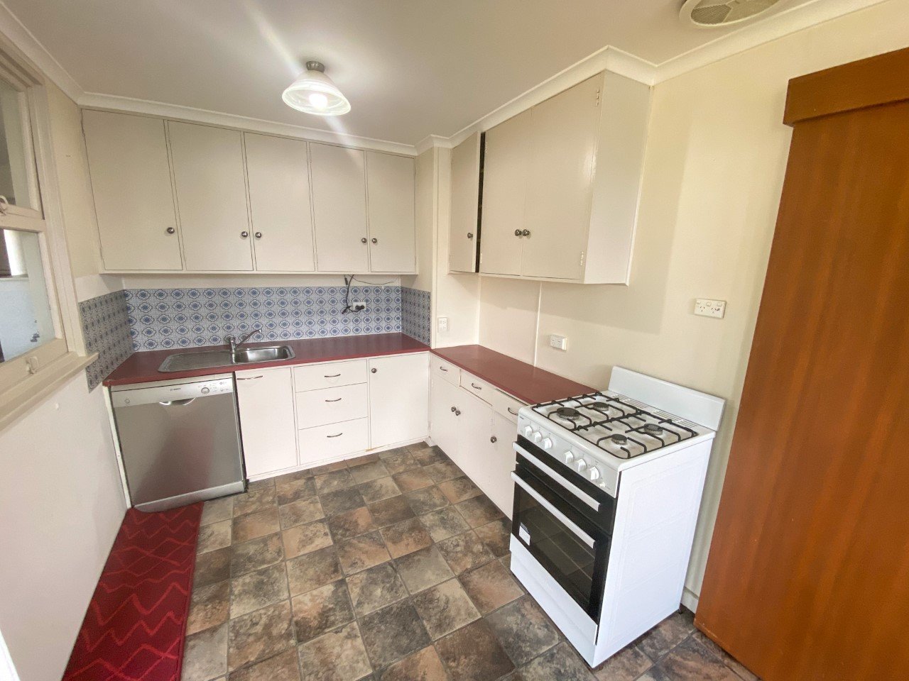27 Moorina Crescent BERRIEDALE 4