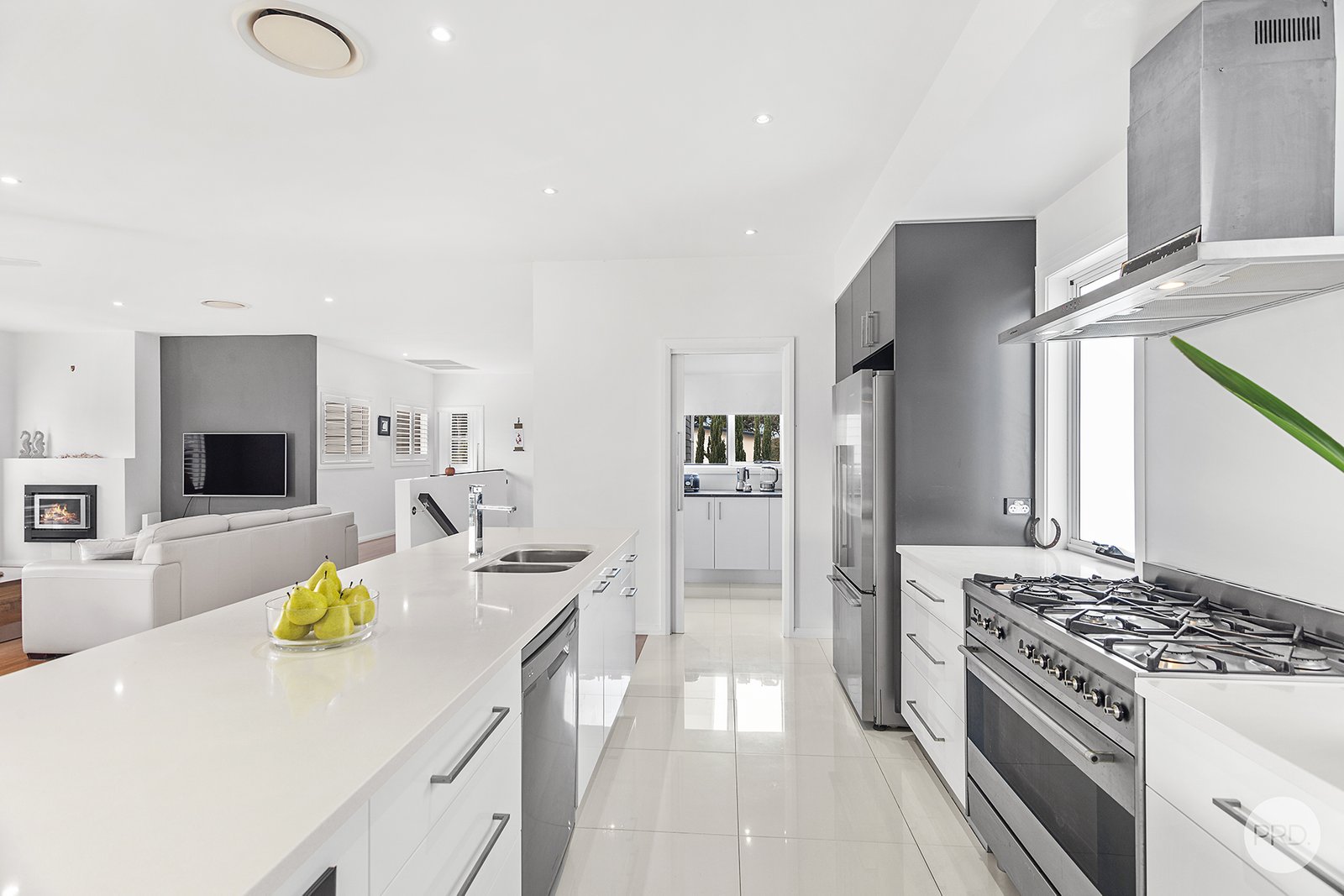 27 Mooring Avenue CORLETTE 8