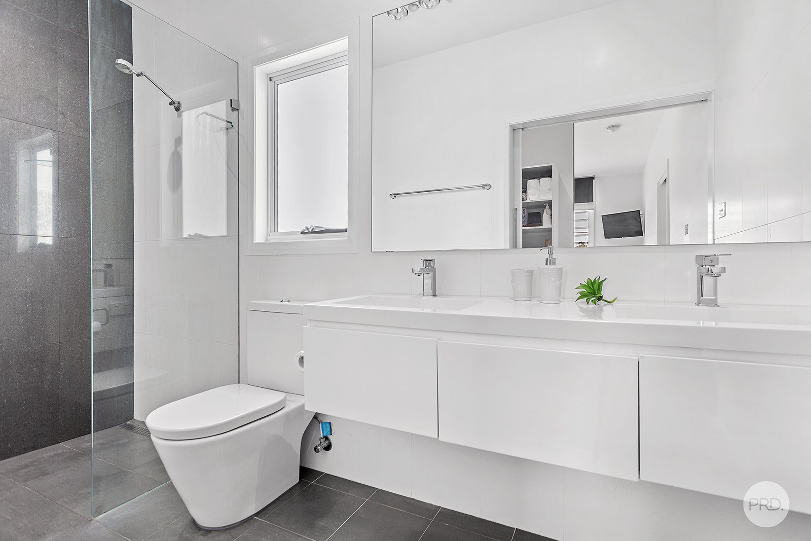 27 Mooring Avenue CORLETTE 20