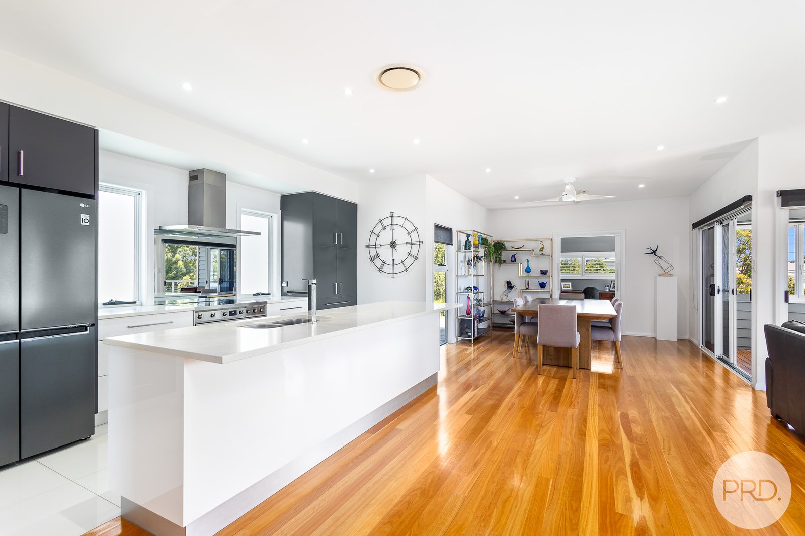 27 Mooring Avenue CORLETTE 10