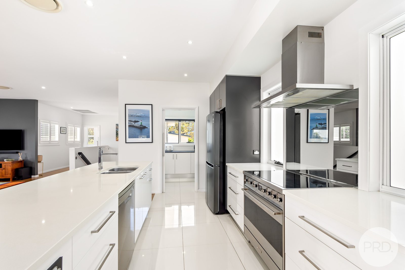 27 Mooring Avenue CORLETTE 11