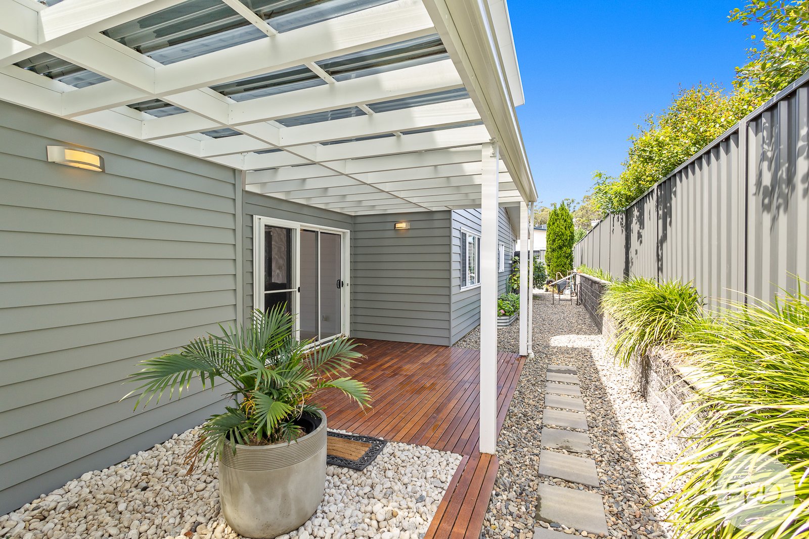 27 Mooring Avenue CORLETTE 57