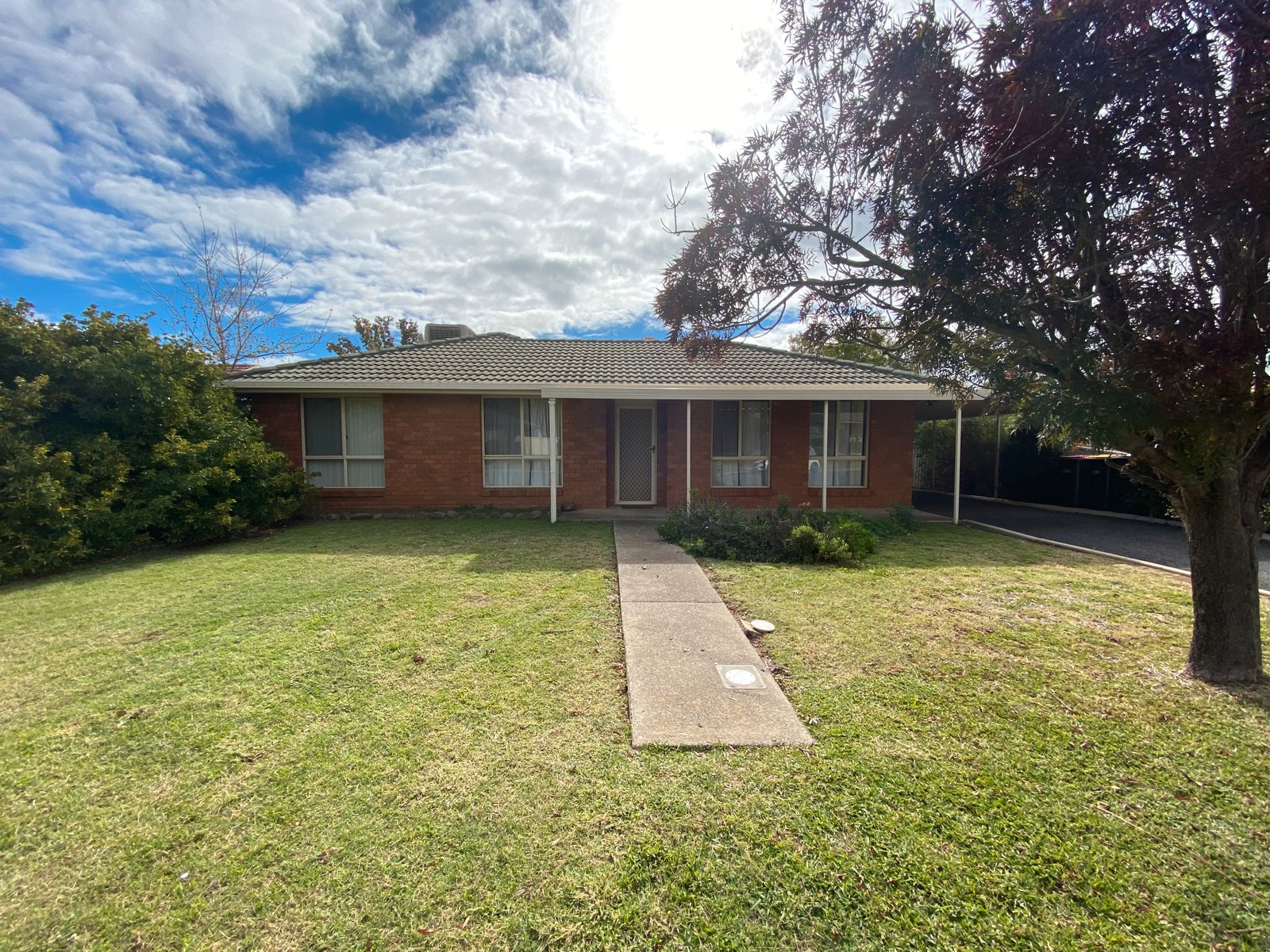 27 Morilla Street TAMWORTH 1