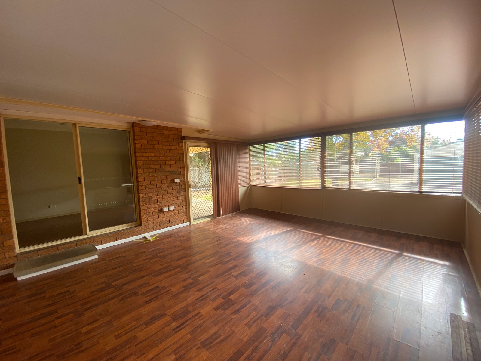 27 Morilla Street TAMWORTH 3