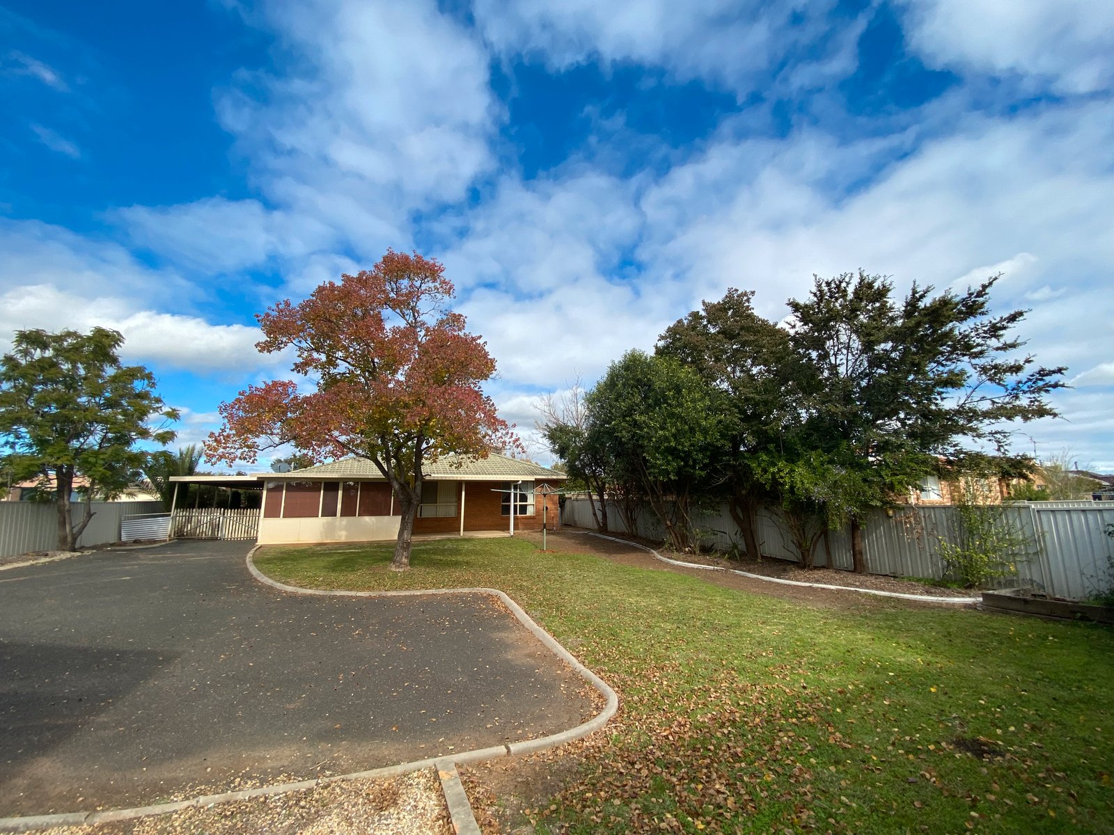 27 Morilla Street TAMWORTH 8