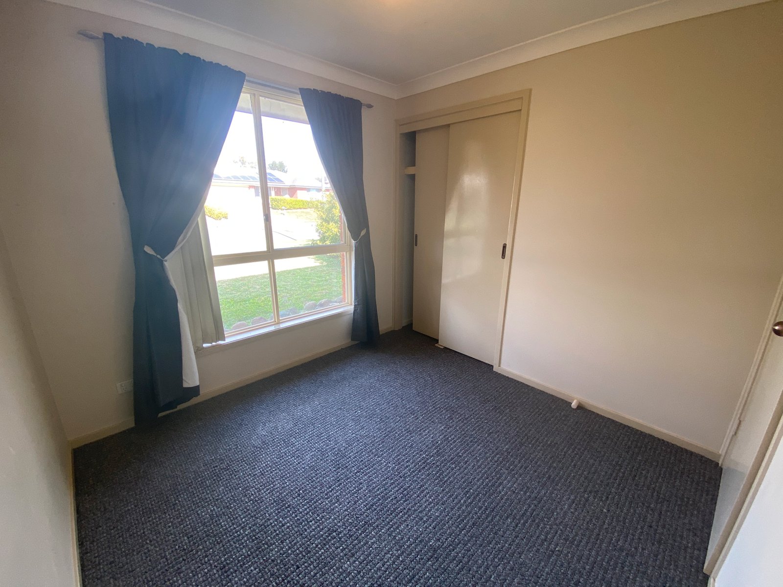 27 Morilla Street TAMWORTH 9