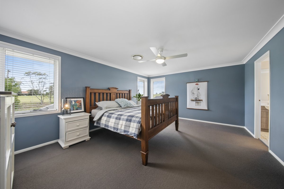 27 Morpeth Street WALLALONG 7