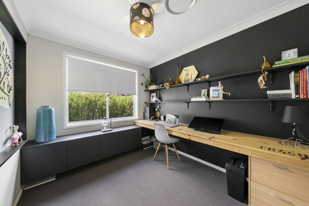 27 Morpeth Street WALLALONG 11