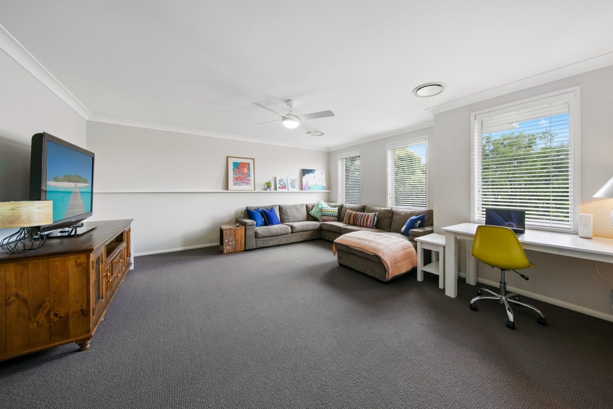 27 Morpeth Street WALLALONG 13