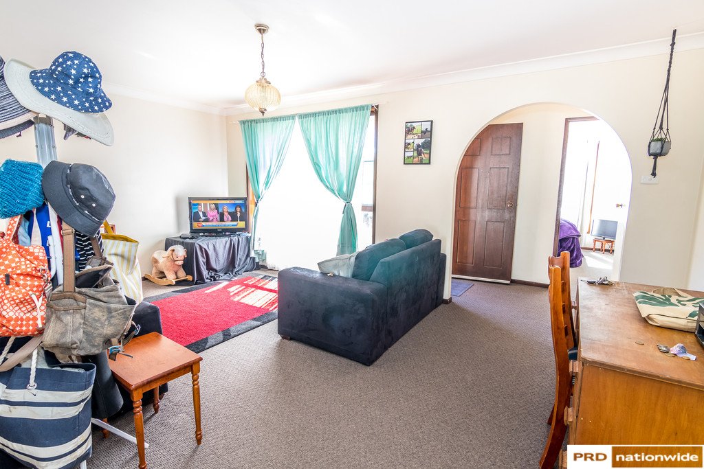 27 Mullumbimby Close TAMWORTH 6