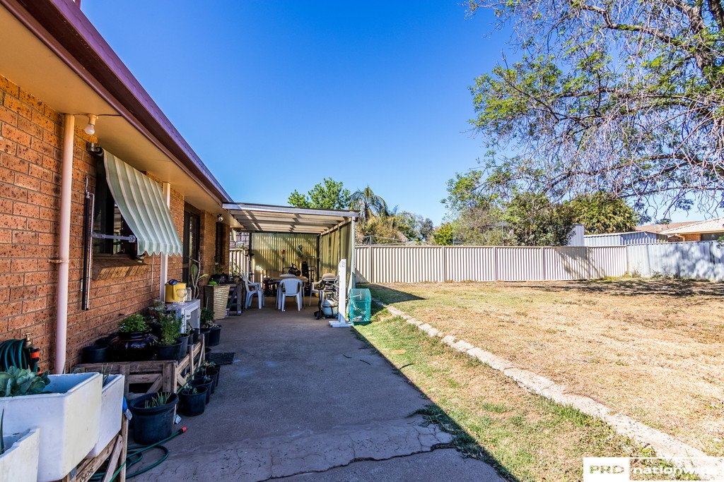 27 Mullumbimby Close TAMWORTH 13