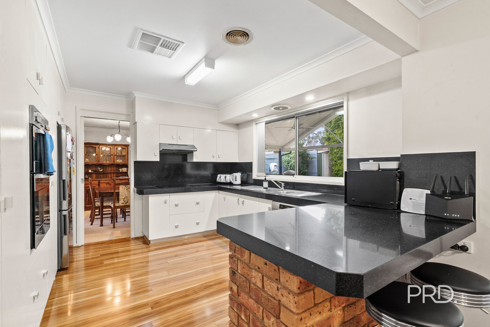 27 Myall Crescent LAKE ALBERT 6