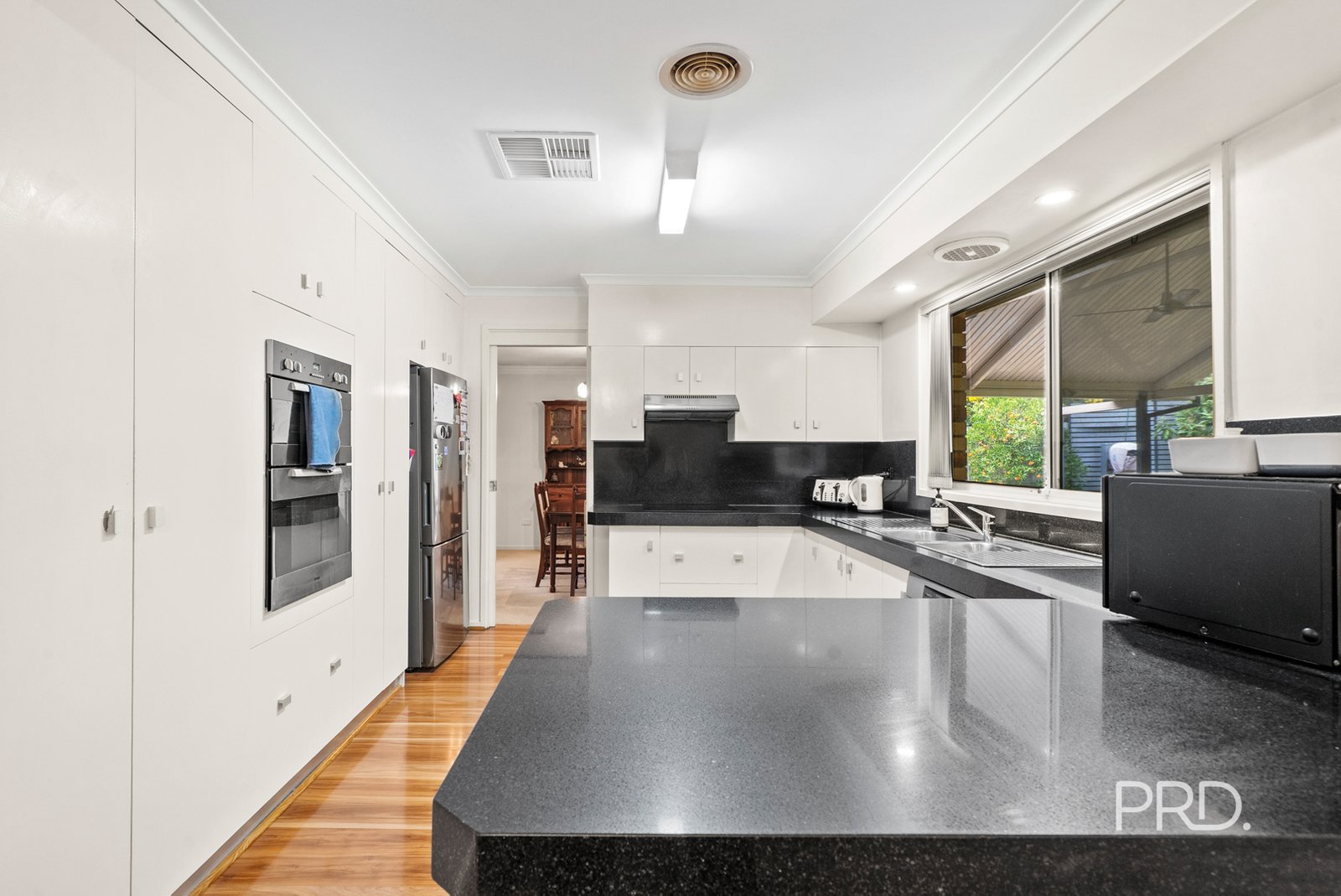 27 Myall Crescent LAKE ALBERT 7