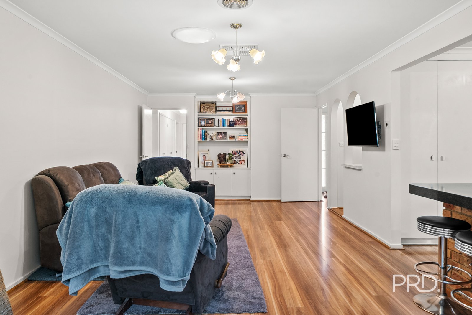 27 Myall Crescent LAKE ALBERT 10