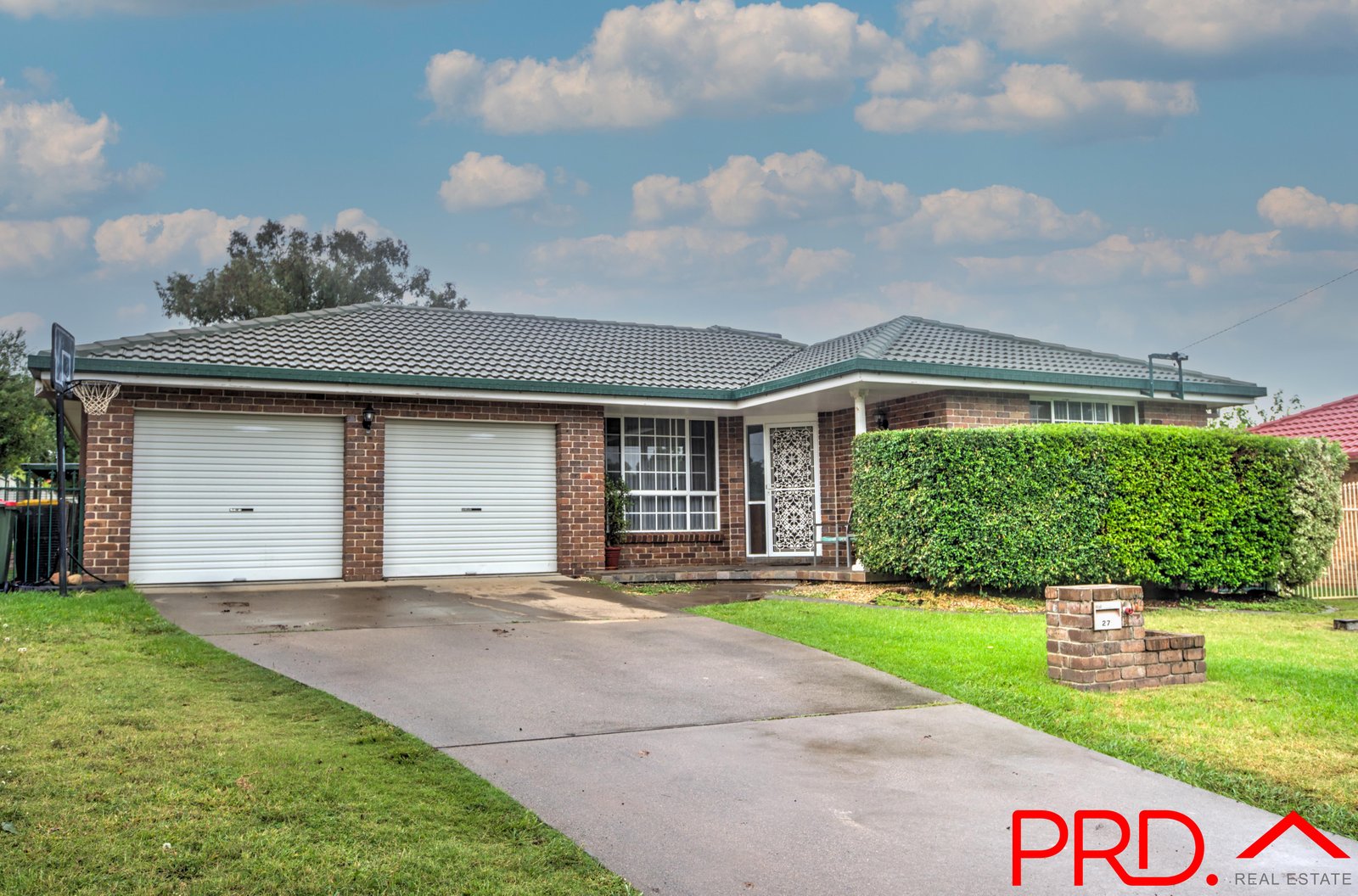 27 Nancy Street TAMWORTH 1