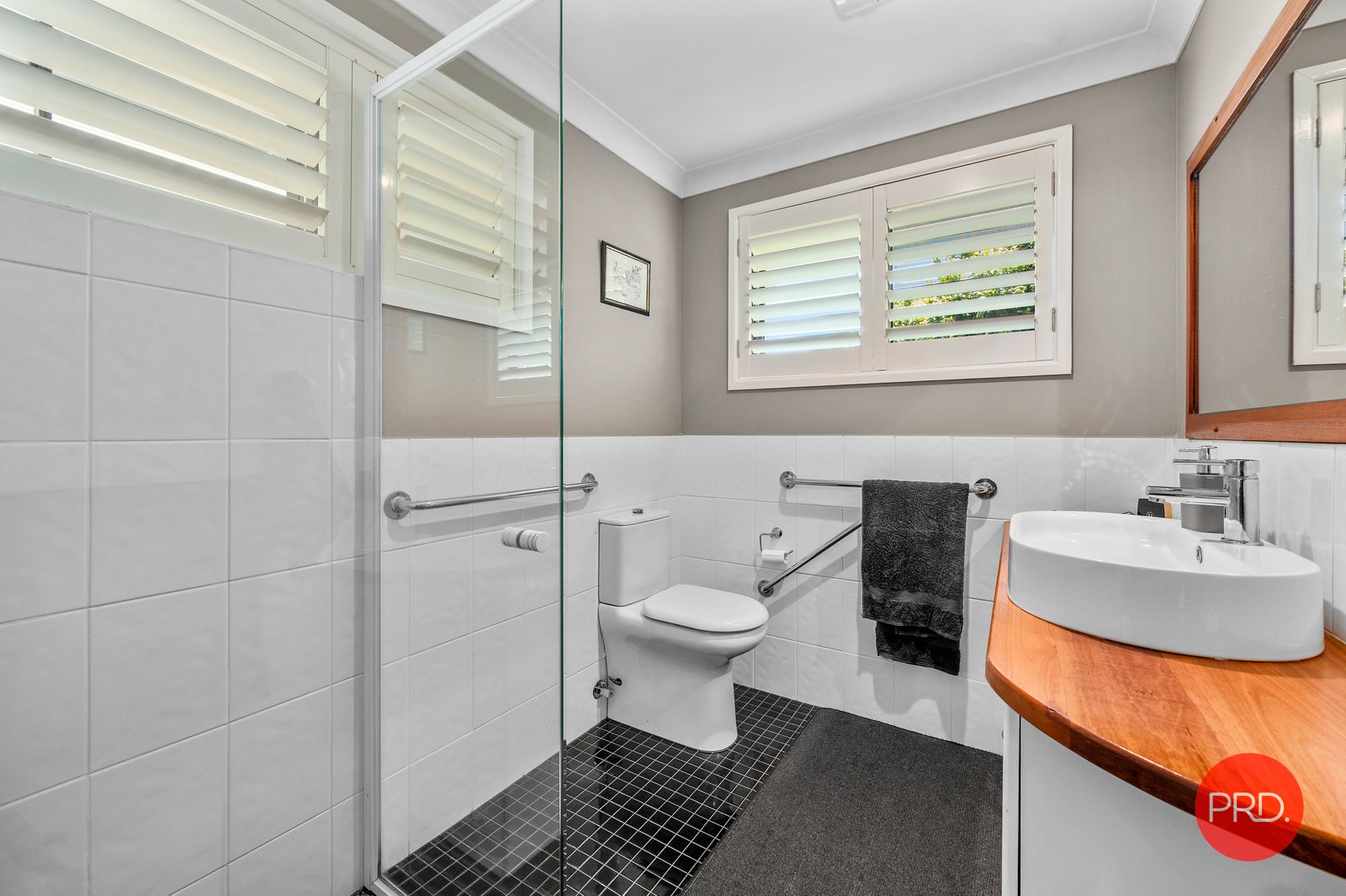27 Norman Hill Drive KORORA 27