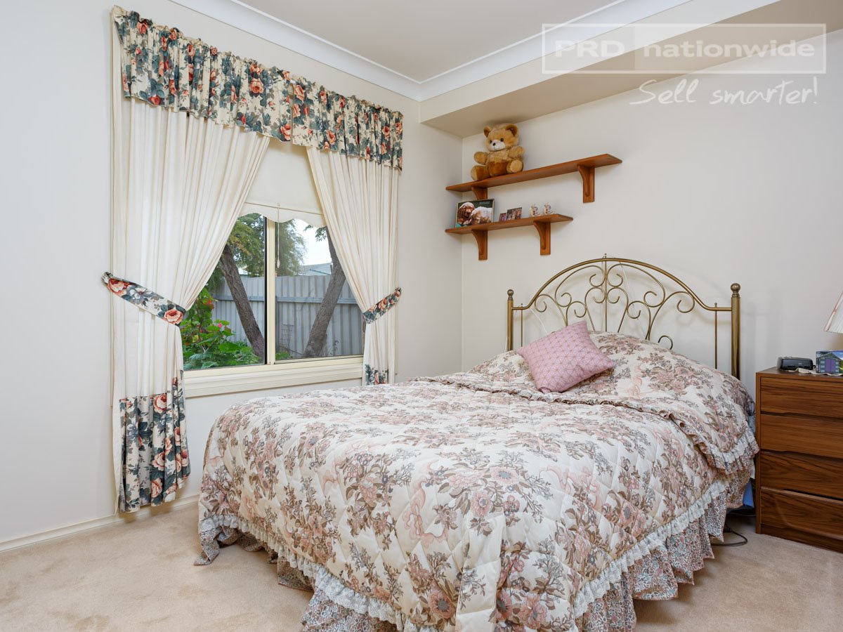 27 Nunkeri Street GLENFIELD PARK 8