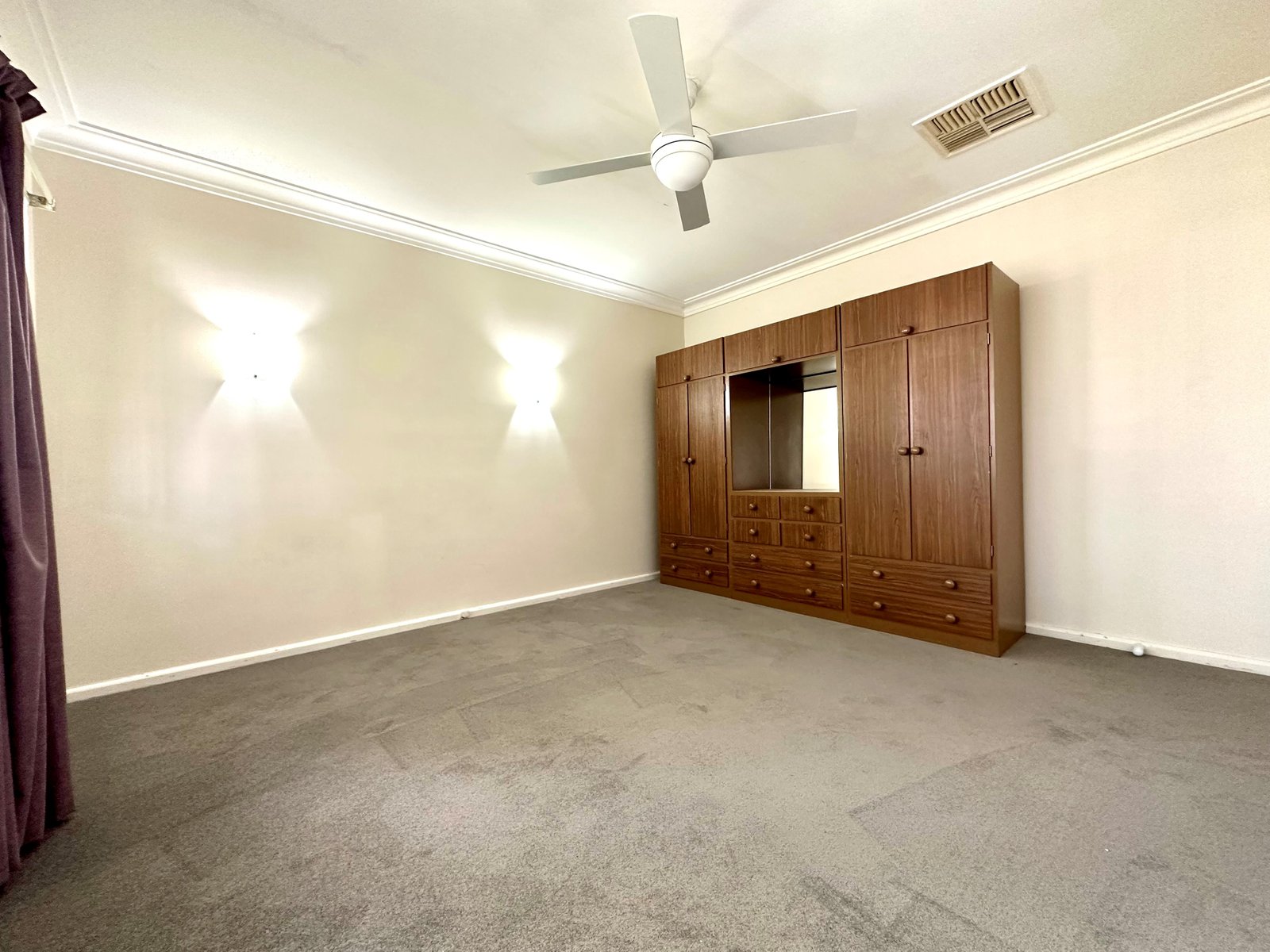 27 Oak Street TAMWORTH 7
