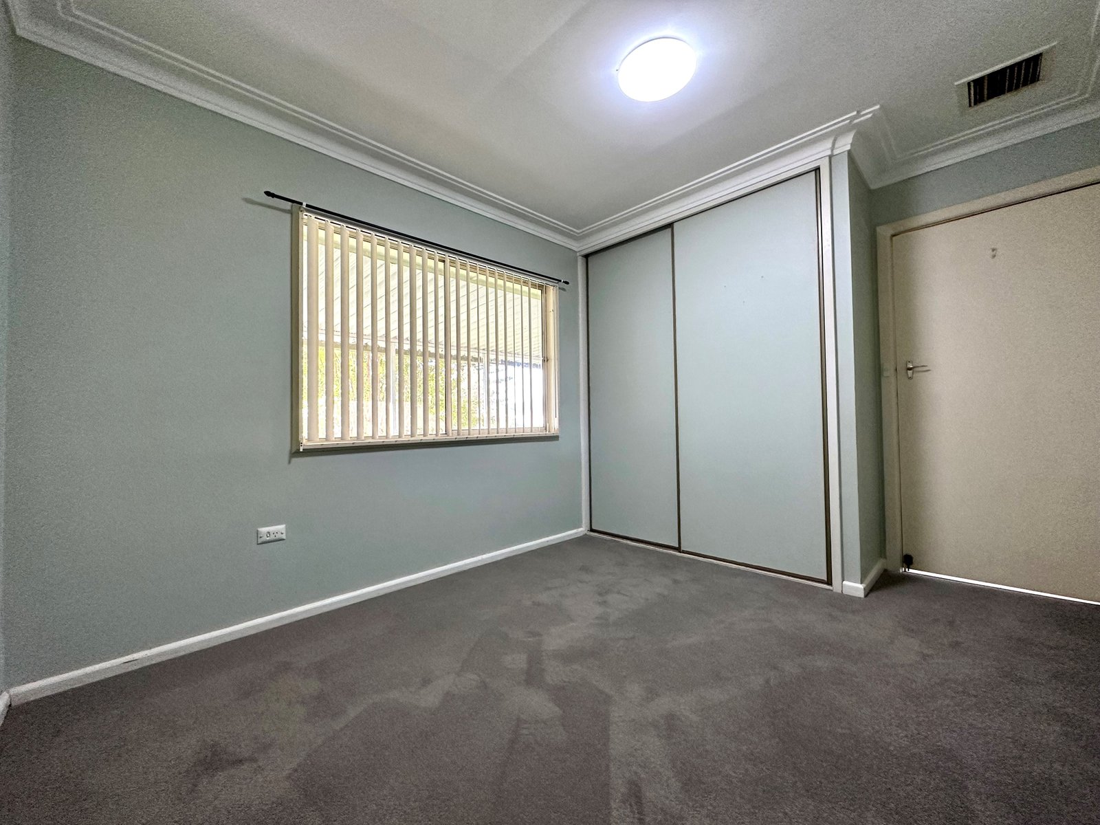 27 Oak Street TAMWORTH 8