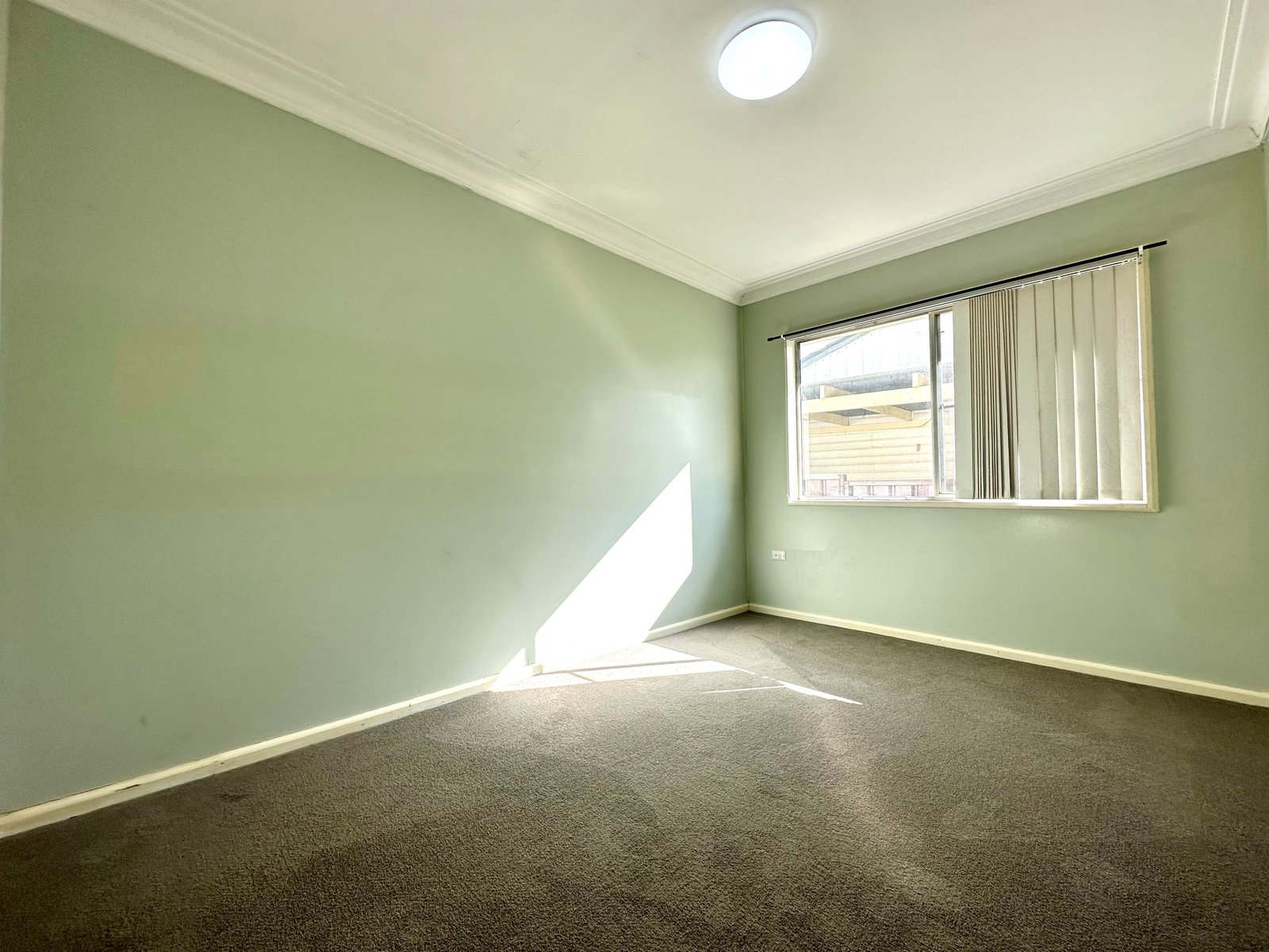 27 Oak Street TAMWORTH 9