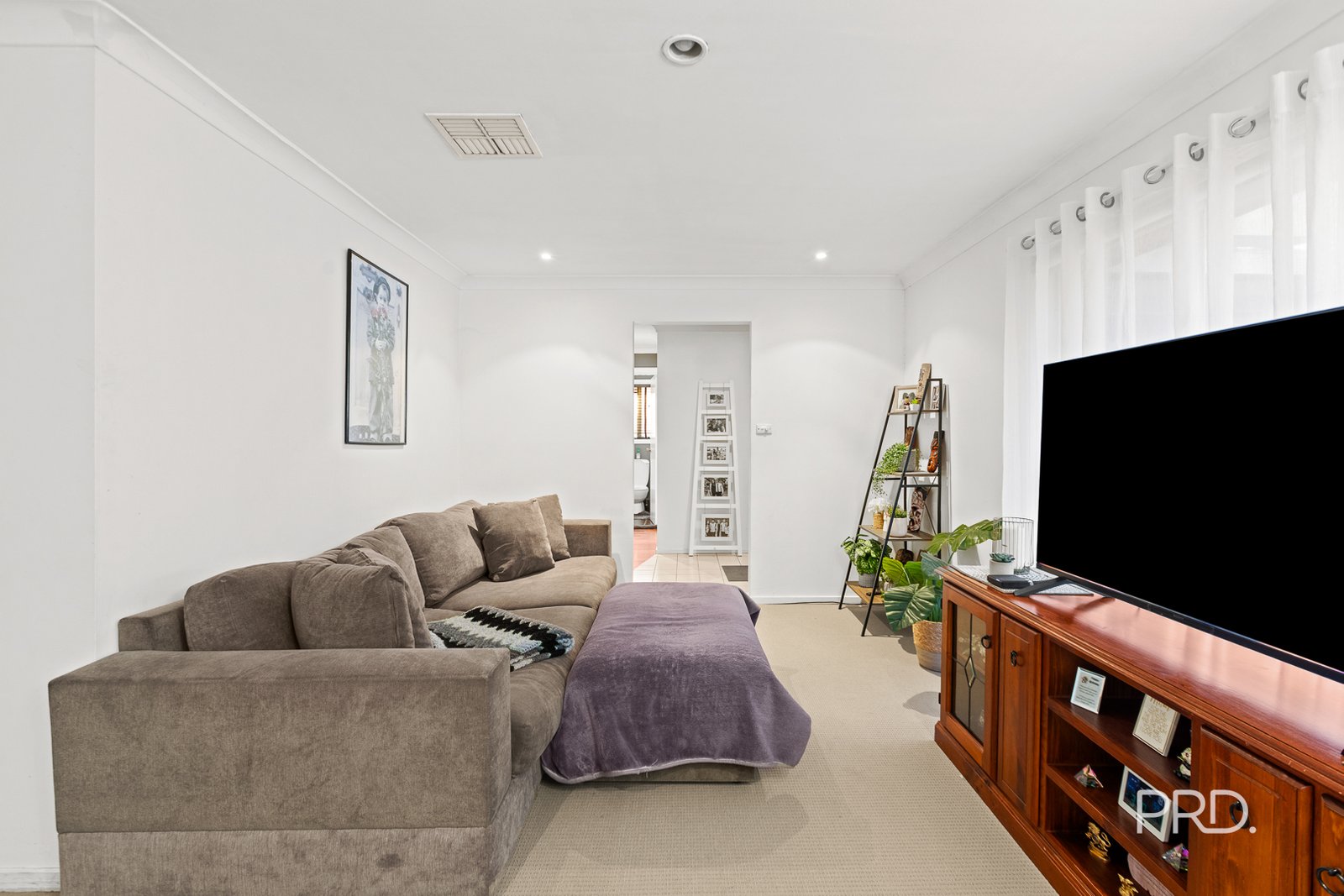 27 O'Connor Street TOLLAND 4
